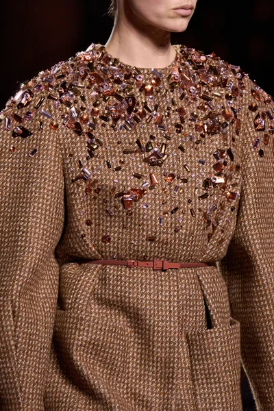 Look 44